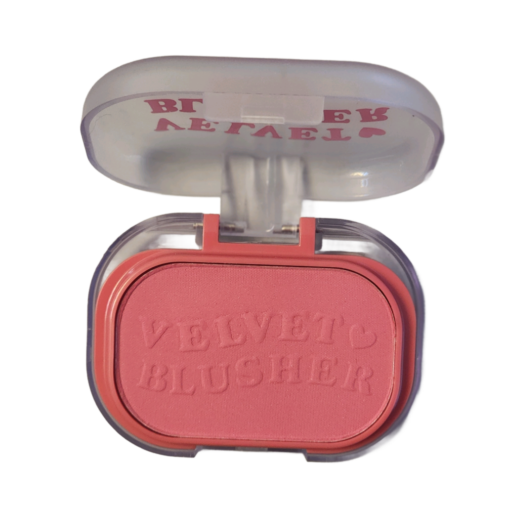 نمای نزدیک رژگونه کاریته ۰۳